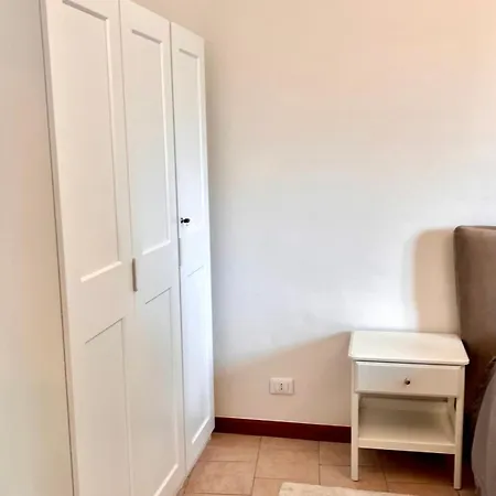 New Metro Pozzo Strada Apartament