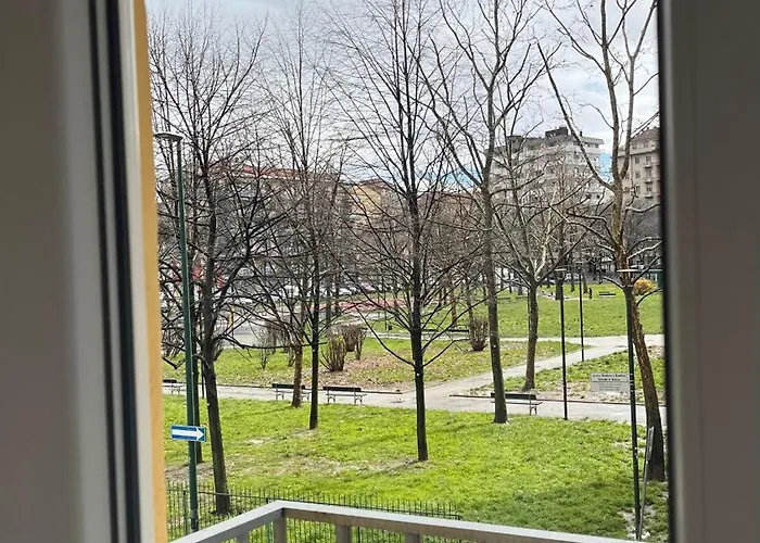 New Metro Pozzo Strada Apartment *